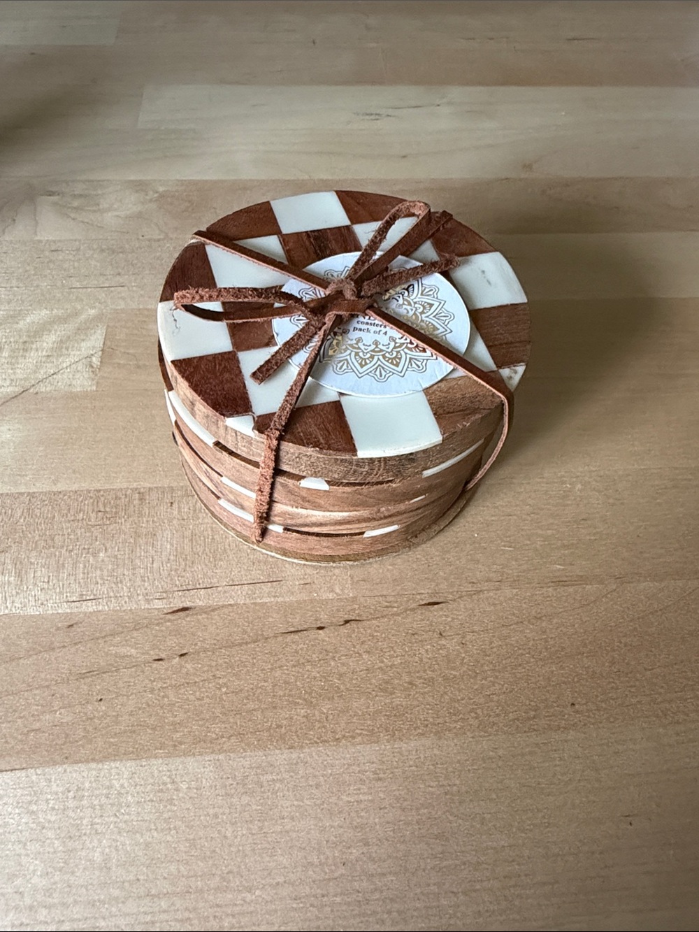 Round Checkerboard Coaster Set - White & Brown
